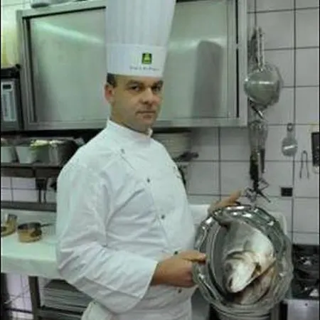 Отель Du Beffroi 4*