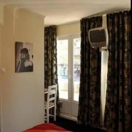 Du Beffroi 4*
